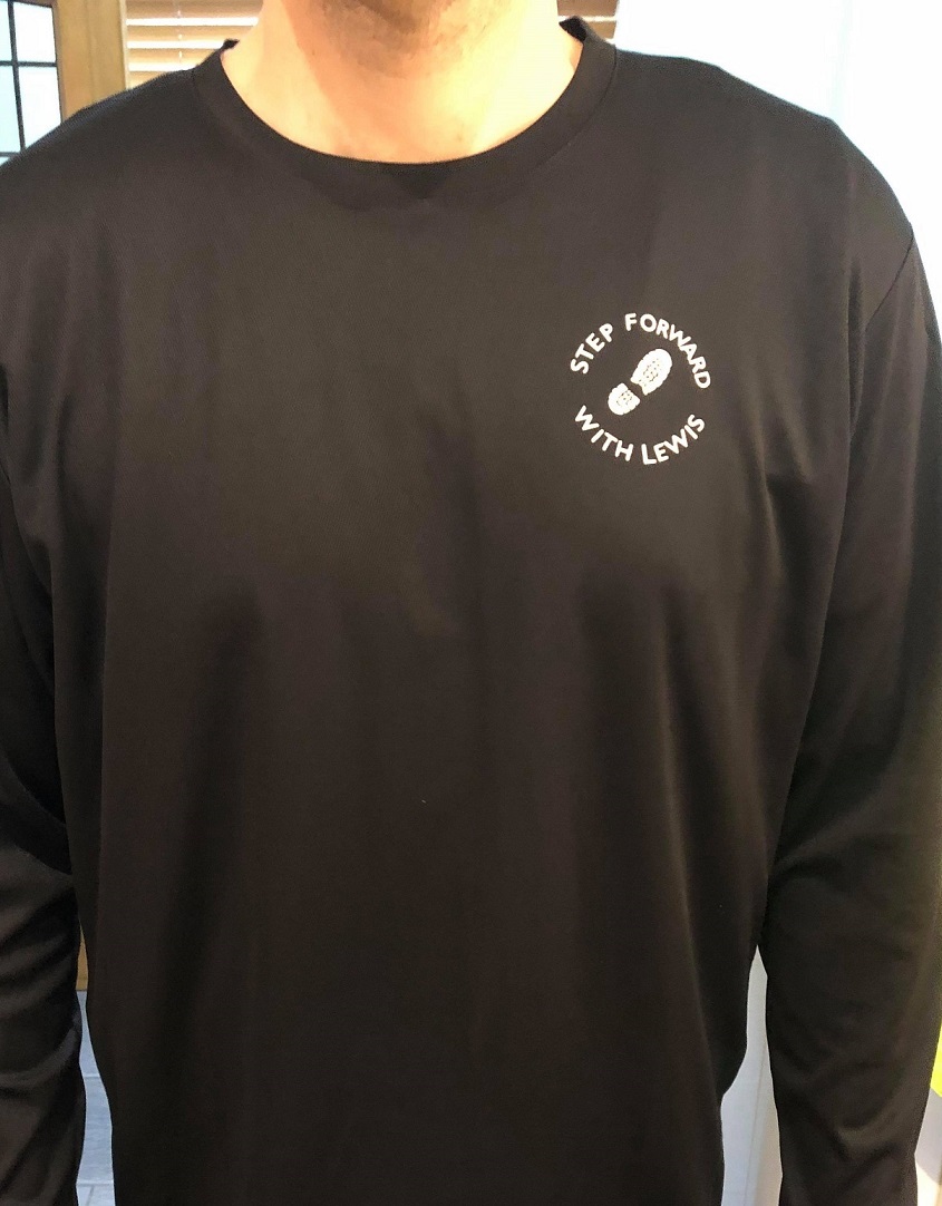 Men's Step Forward With Lewis running top black front