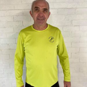 Men's Step Forward With Lewis running top front