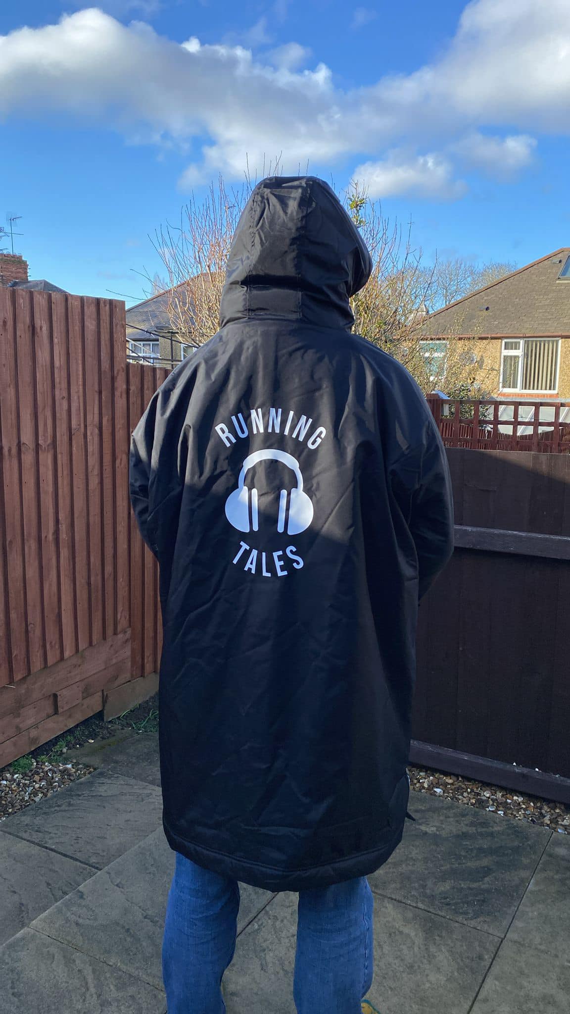Step Forward With Lewis/Running Tales waterproof changing robe - Image 2